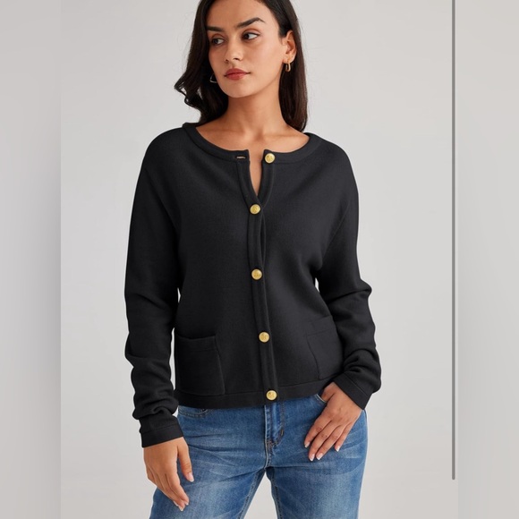 Brand New Relaxed Sweater Lady Jacket Black Size XS Gold Buttons So On-Trend - Picture 3 of 6